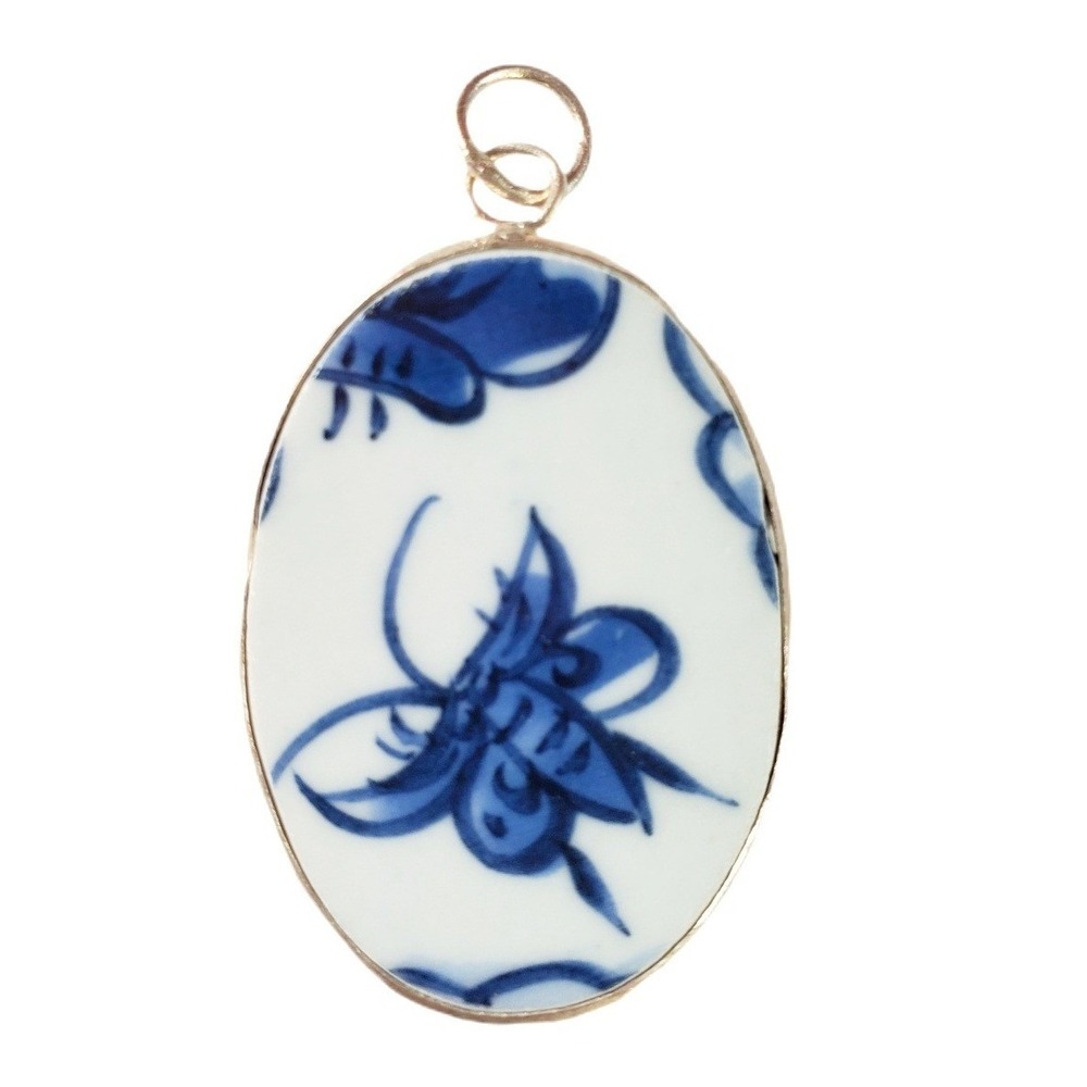 Ming Blue & White Butterfly China Vintage Porcelain Oval Pottery Shard Pendant